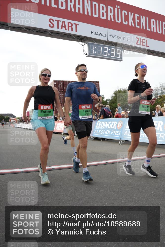 03.10.2026 - Köhlbrandbrückenlauf Yannick Fuchs http://msf.ph/oto/10589689 03.10.2026 16:13:39 Ziel 7278, 7528, 7885, 8351, 8500, 8540, 8648, 9326, 9779, 9795 meine-sportfotos.de