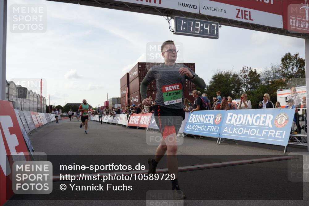 03.10.2026 - Köhlbrandbrückenlauf Yannick Fuchs http://msf.ph/oto/10589729 03.10.2026 16:13:48 Ziel 7096, 7278, 7687, 8578, 9326 meine-sportfotos.de