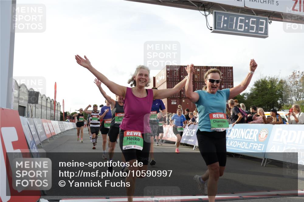 03.10.2026 - Köhlbrandbrückenlauf Yannick Fuchs http://msf.ph/oto/10590997 03.10.2026 16:16:54 Ziel 7056, 7289, 7570, 7658, 7659, 8150, 8161, 8213, 8442, 8467, 8614, 8674, 8706, 8734, 8775, 8904, 9039, 9055, 9088, 9104, 9128, 9321, 9771, 9806 meine-sportfotos.de