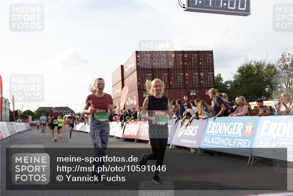 03.10.2026 - Köhlbrandbrückenlauf Yannick Fuchs http://msf.ph/oto/10591046 03.10.2026 16:17:00 Ziel 7056, 7570, 7658, 7659, 7776, 7908, 7909, 7932, 8675, 8706, 8734, 8775, 9039, 9055, 9128, 9164, 9165 meine-sportfotos.de