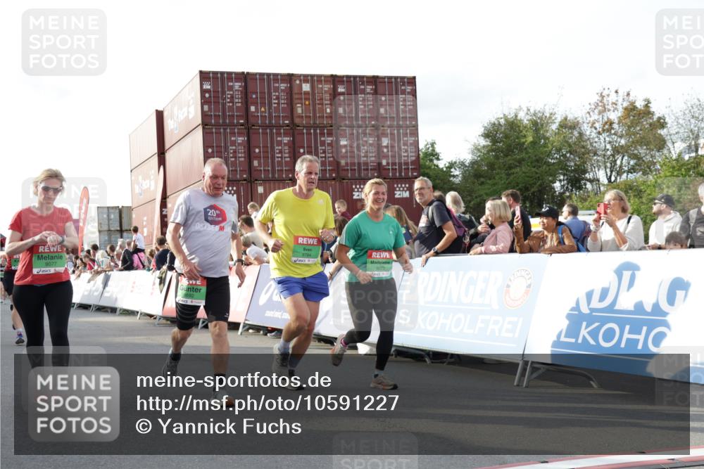 03.10.2026 - Köhlbrandbrückenlauf Yannick Fuchs http://msf.ph/oto/10591227 03.10.2026 16:17:30 Ziel 7008, 7214, 7707, 7721, 7802, 7803, 7804, 7957, 7958, 8349, 8370, 8499, 8650, 8692, 8798, 9073, 9077, 9132, 9784 meine-sportfotos.de