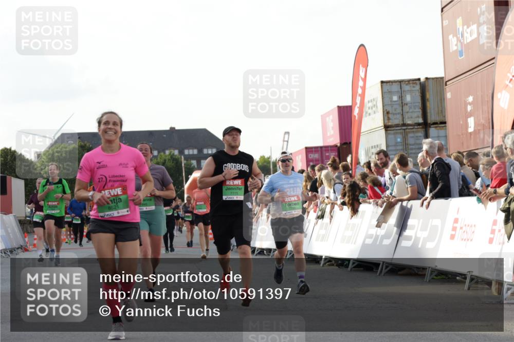 03.10.2026 - Köhlbrandbrückenlauf Yannick Fuchs http://msf.ph/oto/10591397 03.10.2026 16:17:55 Ziel 7170, 7775, 7785, 7946, 7983, 8521, 8612, 8776, 8985, 9244, 9470, 9802 meine-sportfotos.de