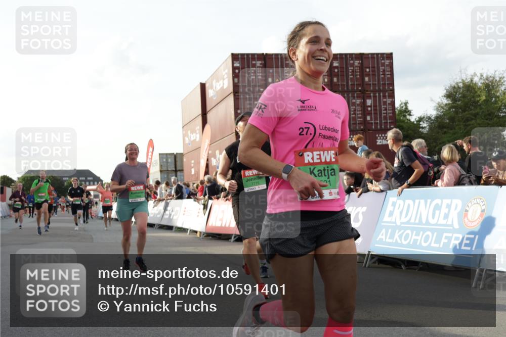 03.10.2026 - Köhlbrandbrückenlauf Yannick Fuchs http://msf.ph/oto/10591401 03.10.2026 16:17:58 Ziel 7153, 7775, 7785, 7946, 7983, 8521, 8776, 8893, 9244, 9470, 9802 meine-sportfotos.de