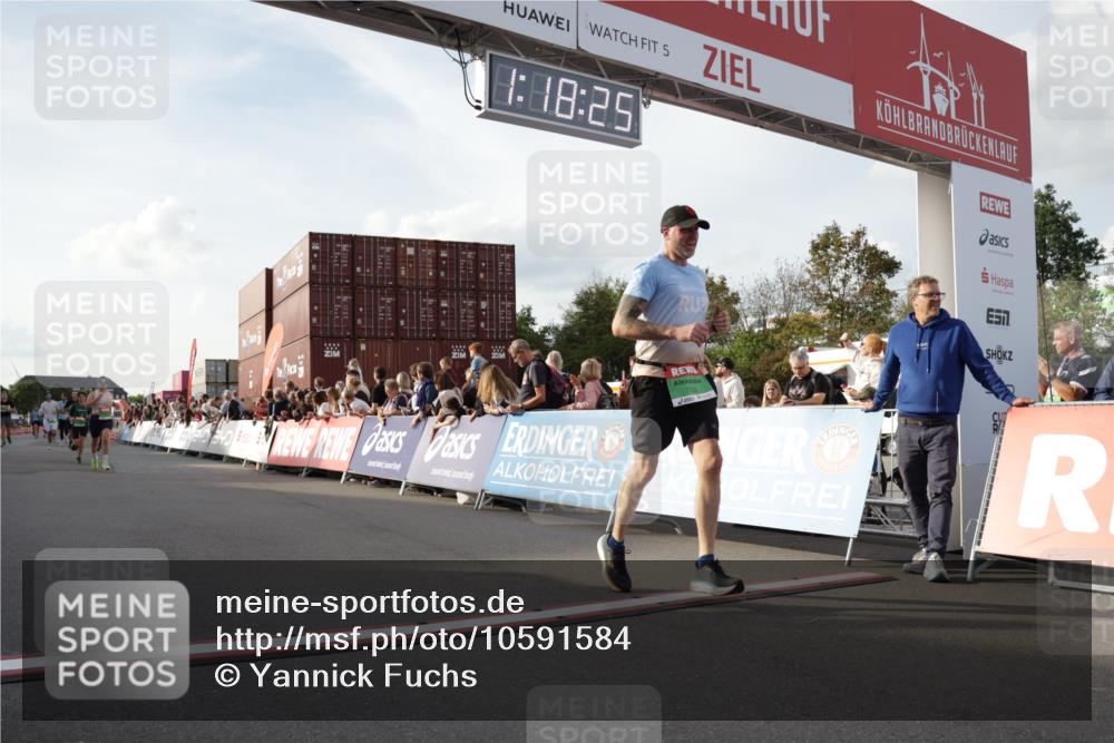 03.10.2026 - Köhlbrandbrückenlauf Yannick Fuchs http://msf.ph/oto/10591584 03.10.2026 16:18:26 Ziel 7332, 7498, 7514, 8000, 8001, 8745, 8874, 8954, 9195 meine-sportfotos.de