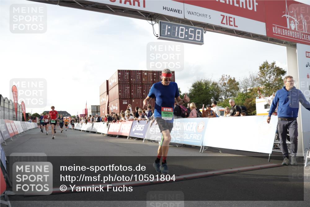 03.10.2026 - Köhlbrandbrückenlauf Yannick Fuchs http://msf.ph/oto/10591804 03.10.2026 16:18:59 Ziel 7154, 7211, 7423, 7639, 7640, 8028, 8108, 8389, 8390, 8553, 8715, 8879, 8914, 8925, 9075, 9103, 9105, 9150, 9536 meine-sportfotos.de