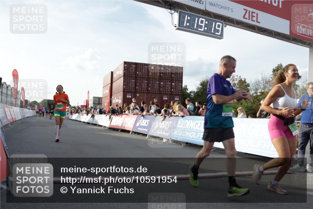 03.10.2026 - Köhlbrandbrückenlauf Yannick Fuchs http://msf.ph/oto/10591954 03.10.2026 16:19:20 Ziel 7177, 7178, 7629, 7630, 8109, 8344, 8527, 9043 meine-sportfotos.de