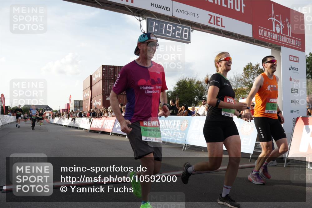 03.10.2026 - Köhlbrandbrückenlauf Yannick Fuchs http://msf.ph/oto/10592000 03.10.2026 16:19:29 Ziel 7629, 7630, 7634, 7950, 7953, 8109, 8468, 9490, 9669 meine-sportfotos.de