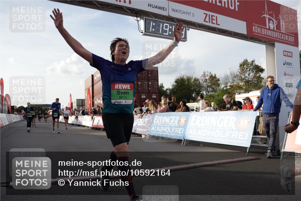 03.10.2026 - Köhlbrandbrückenlauf Yannick Fuchs http://msf.ph/oto/10592164 03.10.2026 16:19:50 Ziel 7072, 7167, 7168, 7540, 7661, 7673, 7740, 8128, 8688, 8813, 8836, 8938, 9092, 9268, 9355, 9625, 9790 meine-sportfotos.de