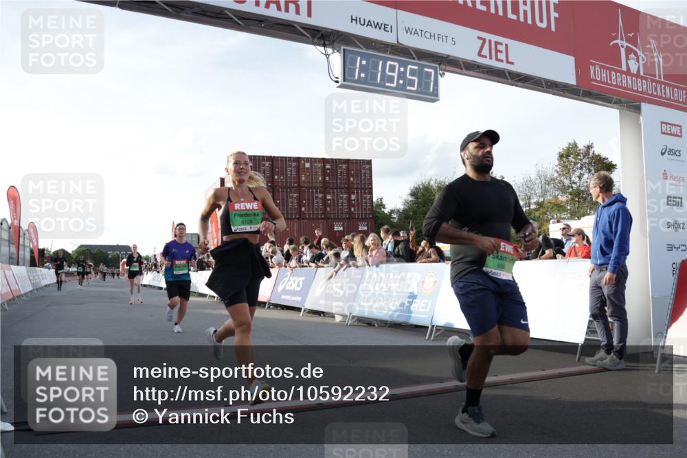 03.10.2026 - Köhlbrandbrückenlauf Yannick Fuchs http://msf.ph/oto/10592232 03.10.2026 16:19:58 Ziel 7167, 7168, 7540, 7740, 8128, 8669, 8688, 8717, 8836, 8919, 8995, 9355, 9625 meine-sportfotos.de