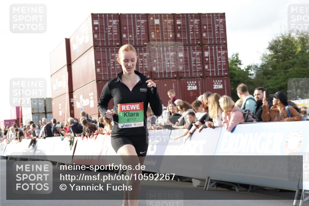 03.10.2026 - Köhlbrandbrückenlauf Yannick Fuchs http://msf.ph/oto/10592267 03.10.2026 16:20:01 Ziel 7540, 7621, 8020, 8128, 8669, 8688, 8717, 8919, 8995, 9355 meine-sportfotos.de