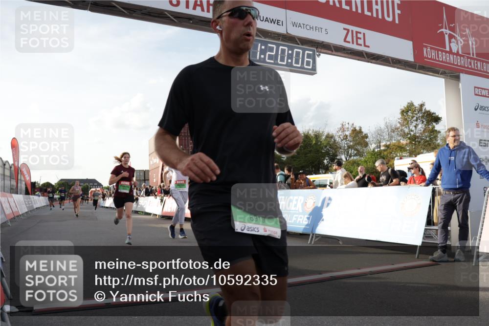 03.10.2026 - Köhlbrandbrückenlauf Yannick Fuchs http://msf.ph/oto/10592335 03.10.2026 16:20:07 Ziel 7249, 7621, 8020, 8669, 8823, 8824, 8919, 8995 meine-sportfotos.de