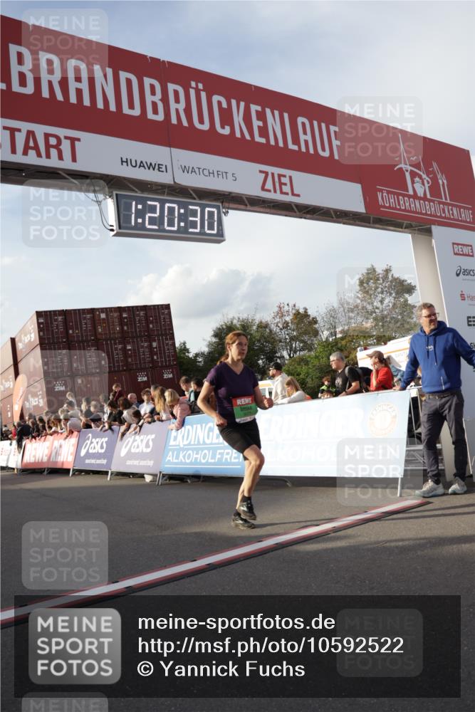 03.10.2026 - Köhlbrandbrückenlauf Yannick Fuchs http://msf.ph/oto/10592522 03.10.2026 16:20:30 Ziel 7098, 7466, 7533, 7574, 7681, 8061, 8241, 8308, 8334, 8380, 8438, 8534, 8981, 8982, 9071, 9525, 9529 meine-sportfotos.de