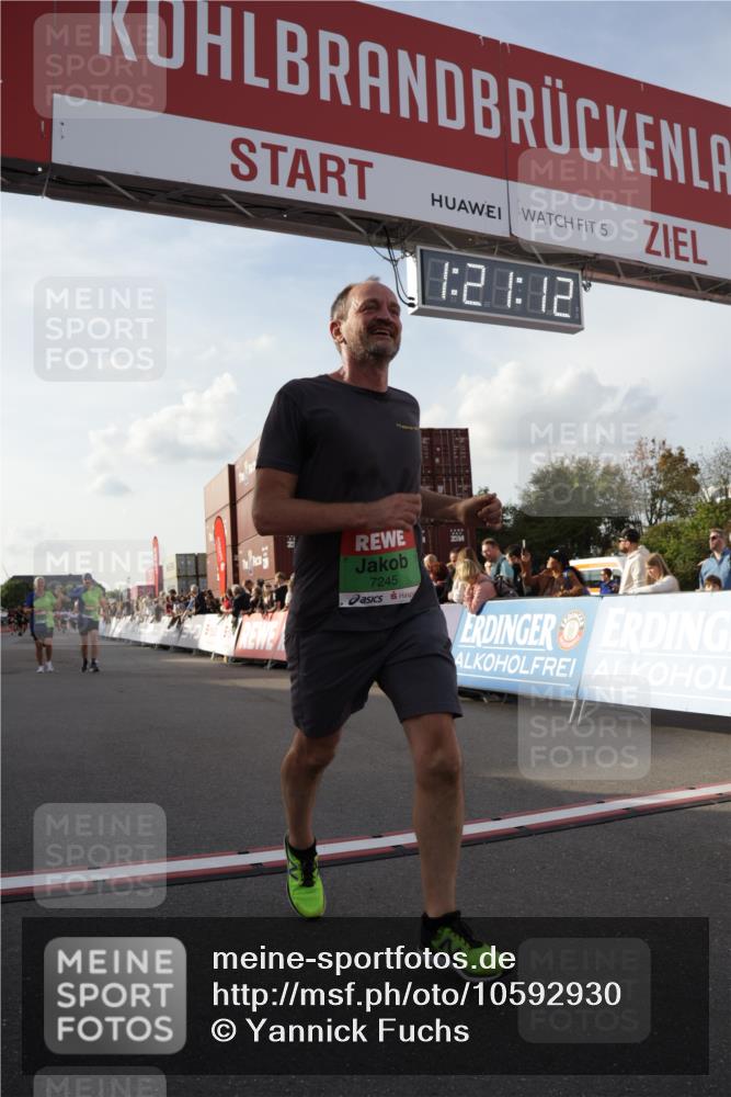 03.10.2026 - Köhlbrandbrückenlauf Yannick Fuchs http://msf.ph/oto/10592930 03.10.2026 16:21:13 Ziel 7245, 7301, 7302, 7448, 8535, 8821, 8948, 8949, 9173 meine-sportfotos.de