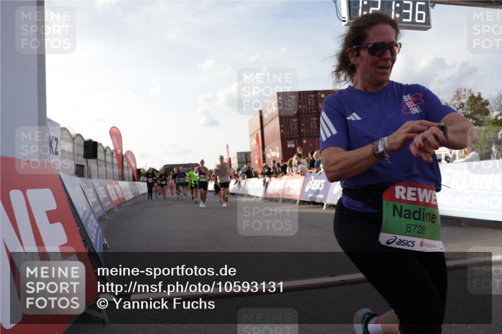 03.10.2026 - Köhlbrandbrückenlauf Yannick Fuchs http://msf.ph/oto/10593131 03.10.2026 16:21:37 Ziel 4108, 7079, 7097, 7439, 7469, 7470, 7734, 7735, 7738, 8110, 8490, 8728, 8842, 8845, 8860, 8895, 9000, 9201, 9203, 9327, 9394, 9689, 9739, 9740 meine-sportfotos.de