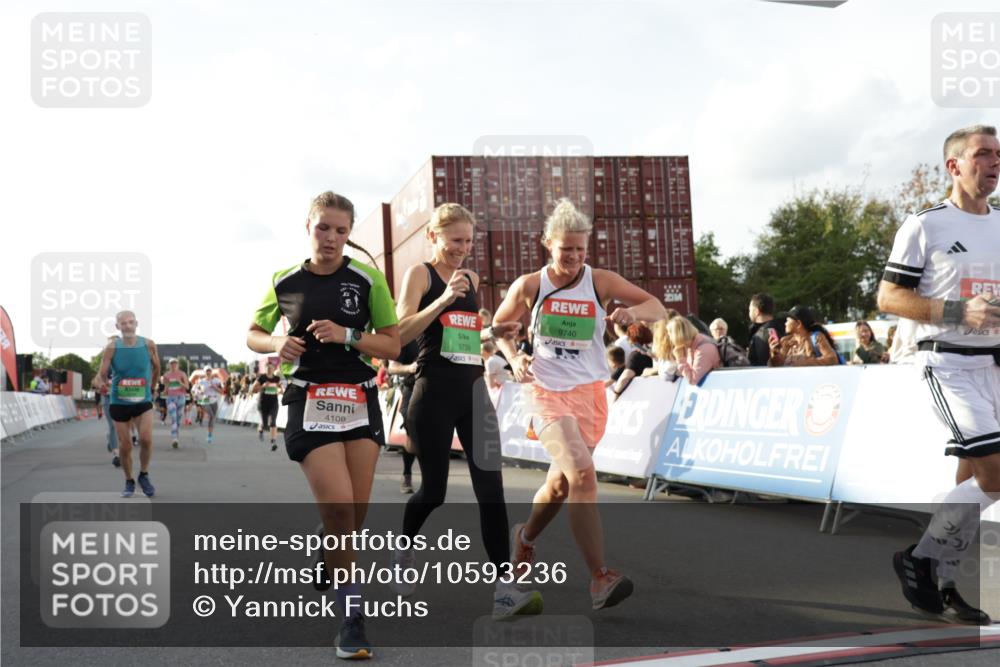 03.10.2026 - Köhlbrandbrückenlauf Yannick Fuchs http://msf.ph/oto/10593236 03.10.2026 16:21:45 Ziel 4108, 7079, 7097, 7439, 7734, 7735, 7738, 8399, 8407, 8490, 8708, 8845, 8860, 8899, 9000, 9201, 9203, 9233, 9327, 9689, 9699, 9739, 9740 meine-sportfotos.de