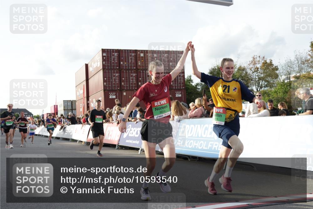 03.10.2026 - Köhlbrandbrückenlauf Yannick Fuchs http://msf.ph/oto/10593540 03.10.2026 16:22:16 Ziel 7140, 7141, 7156, 7200, 7201, 7229, 7485, 7486, 7891, 7944, 8436, 8695, 9014, 9015, 9021, 9245, 9307, 9346, 9392, 9474, 9691 meine-sportfotos.de