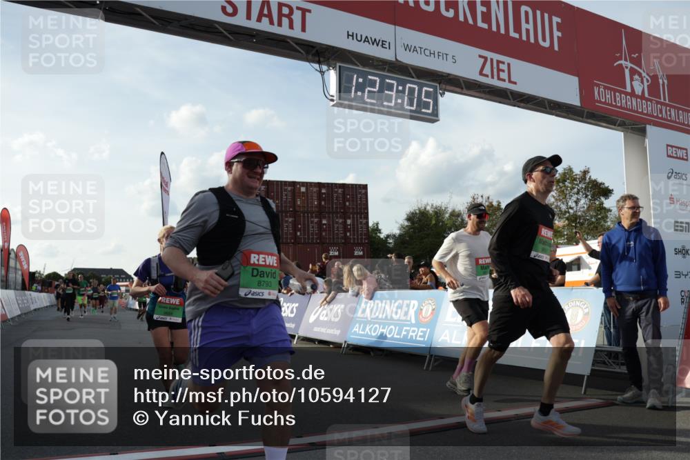 03.10.2026 - Köhlbrandbrückenlauf Yannick Fuchs http://msf.ph/oto/10594127 03.10.2026 16:23:06 Ziel 8210, 8345, 8419, 8424, 8425, 8536, 8579, 8701, 8793, 8912, 8934, 9435, 9452, 9561, 9654, 9719, 9747 meine-sportfotos.de