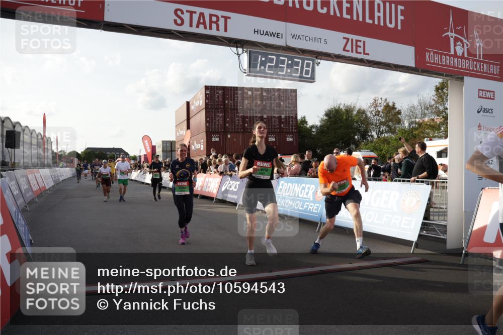 03.10.2026 - Köhlbrandbrückenlauf Yannick Fuchs http://msf.ph/oto/10594543 03.10.2026 16:23:39 Ziel 7090, 7137, 7287, 7342, 7553, 7652, 7894, 8507, 8596, 8926, 9121, 9152, 9317, 9328, 9464, 9801 meine-sportfotos.de