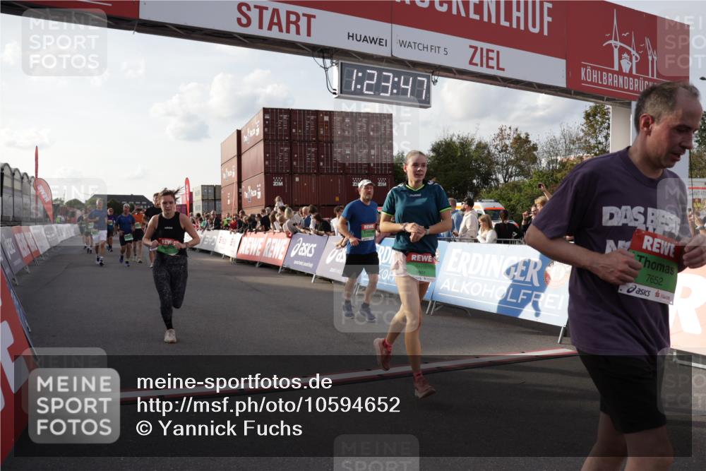 03.10.2026 - Köhlbrandbrückenlauf Yannick Fuchs http://msf.ph/oto/10594652 03.10.2026 16:23:48 Ziel 7184, 7287, 7553, 7652, 7703, 8507, 8596, 8730, 8762, 8820, 8869, 8922, 9065, 9139, 9152, 9328, 9741, 9801 meine-sportfotos.de