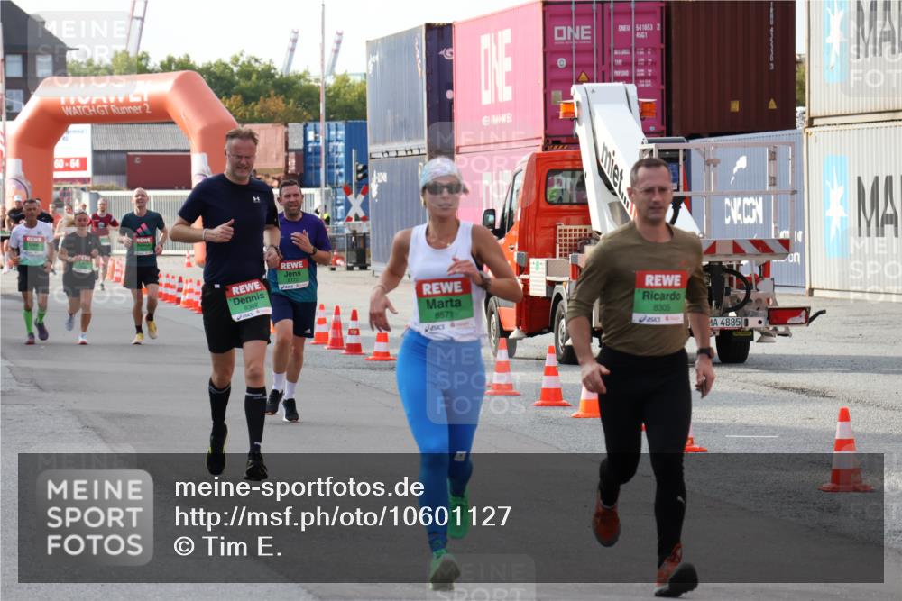 03.10.2026 - Köhlbrandbrückenlauf Tim E. http://msf.ph/oto/10601127 03.10.2026 16:07:47 Ziel 7364, 8172, 8290, 8302, 8305, 8571, 8668 meine-sportfotos.de