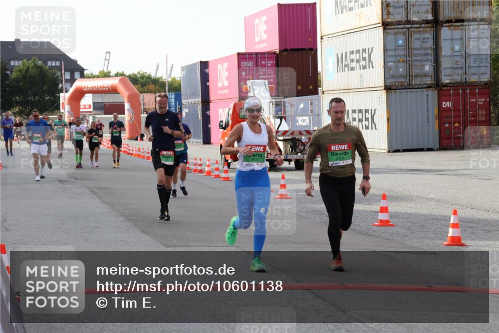 03.10.2026 - Köhlbrandbrückenlauf Tim E. http://msf.ph/oto/10601138 03.10.2026 16:07:48 Ziel 7364, 8172, 8290, 8302, 8305, 8571, 8668 meine-sportfotos.de