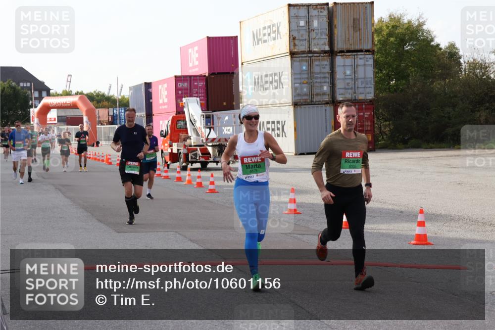 03.10.2026 - Köhlbrandbrückenlauf Tim E. http://msf.ph/oto/10601156 03.10.2026 16:07:49 Ziel 7364, 8172, 8302, 8305, 8571, 8668 meine-sportfotos.de