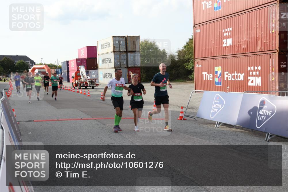 03.10.2026 - Köhlbrandbrückenlauf Tim E. http://msf.ph/oto/10601276 03.10.2026 16:08:00 Ziel 7047, 7048, 7049, 7364, 7583, 7921, 8306, 8479, 8668, 8794 meine-sportfotos.de