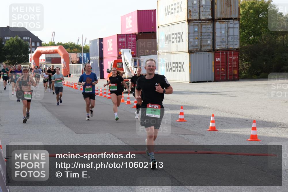 03.10.2026 - Köhlbrandbrückenlauf Tim E. http://msf.ph/oto/10602113 03.10.2026 16:09:13 Ziel 7308, 7840, 7841, 8003, 8268, 8513, 8550, 8618, 8649, 8714, 8827, 8868, 8962, 9169 meine-sportfotos.de