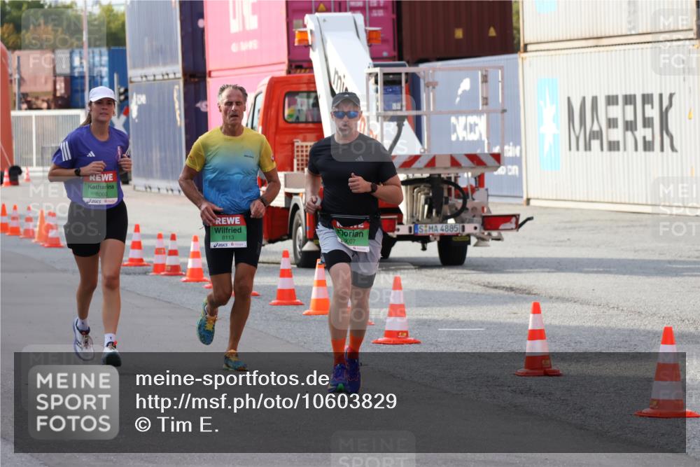 03.10.2026 - Köhlbrandbrückenlauf Tim E. http://msf.ph/oto/10603829 03.10.2026 16:11:02 Ziel 7281, 7500, 7732, 7733, 8060, 8113, 8464, 9007, 9775 meine-sportfotos.de