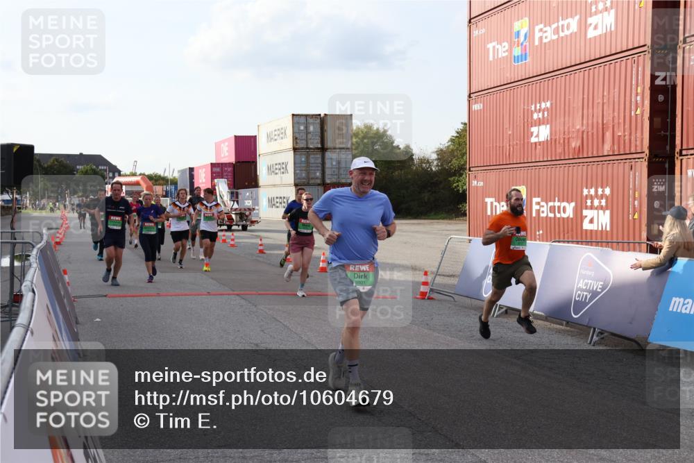 03.10.2026 - Köhlbrandbrückenlauf Tim E. http://msf.ph/oto/10604679 03.10.2026 16:11:53 Ziel 7176, 7267, 7268, 8296, 8445, 8576, 8601, 8631, 8652, 8653, 8662, 8773, 8777, 8859, 8864, 9013, 9120, 9136, 9281, 9799, 9820 meine-sportfotos.de
