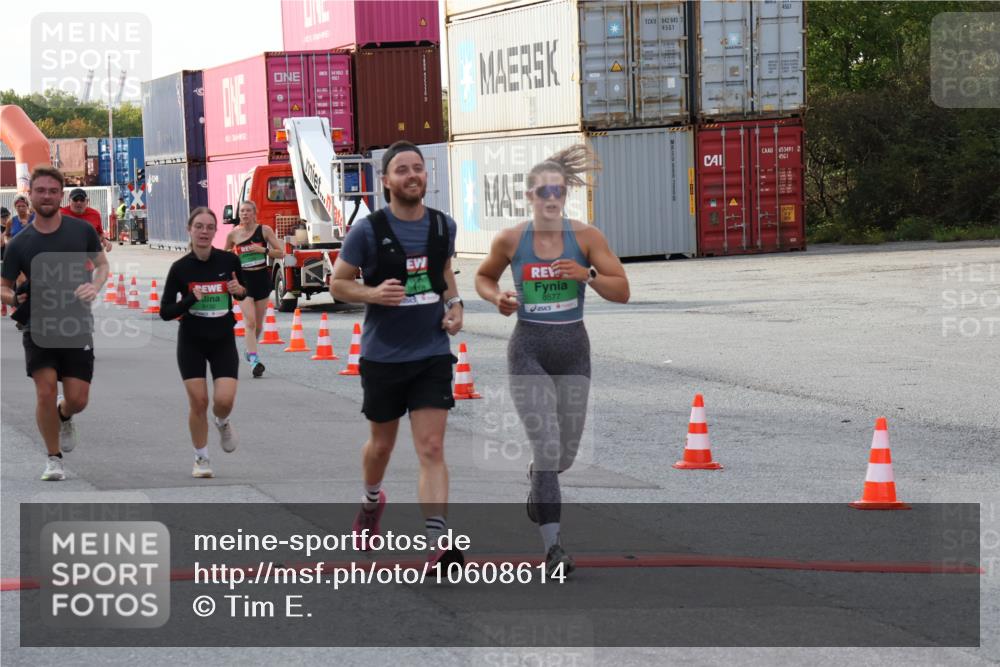 03.10.2026 - Köhlbrandbrückenlauf Tim E. http://msf.ph/oto/10608614 03.10.2026 16:15:07 Ziel 7349, 7600, 8577, 8598, 8642, 8679, 9123, 9130, 9792, 9818 meine-sportfotos.de