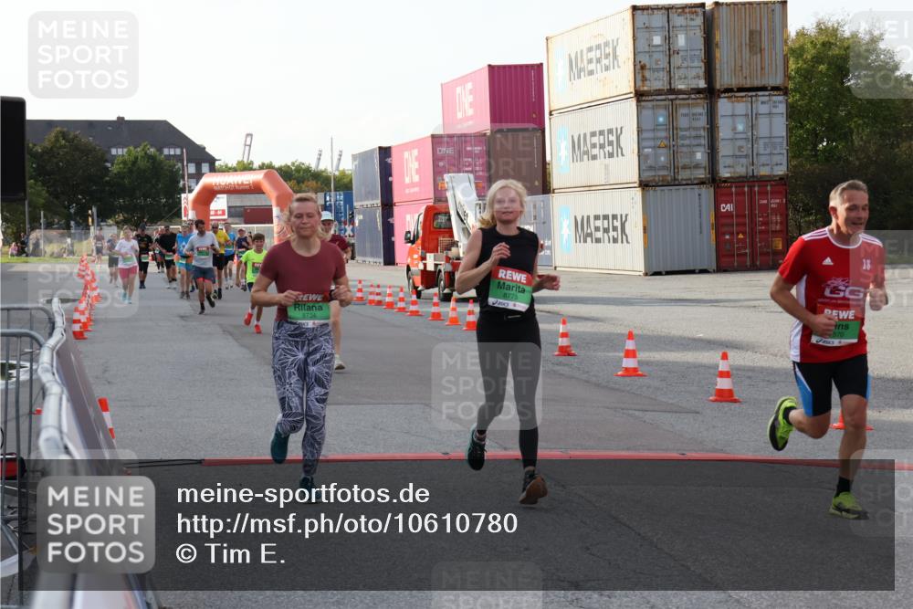 03.10.2026 - Köhlbrandbrückenlauf Tim E. http://msf.ph/oto/10610780 03.10.2026 16:16:47 Ziel 7570, 7658, 7659, 7908, 7909, 8675, 8706, 8734, 8775, 9128, 9164, 9165 meine-sportfotos.de