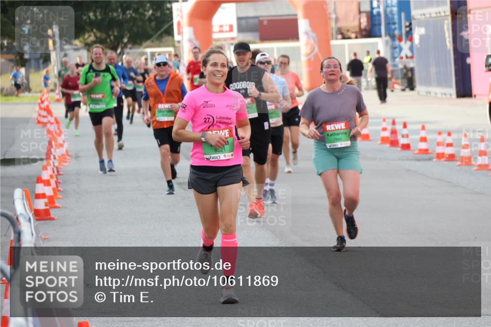 03.10.2026 - Köhlbrandbrückenlauf Tim E. http://msf.ph/oto/10611869 03.10.2026 16:17:41 Ziel 7170, 7775, 7785, 7946, 7983, 8521, 8612, 8776, 8893, 8985, 9470, 9802 meine-sportfotos.de