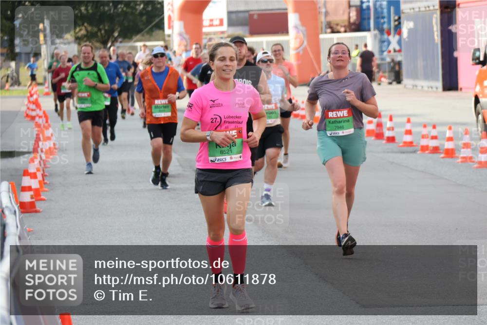 03.10.2026 - Köhlbrandbrückenlauf Tim E. http://msf.ph/oto/10611878 03.10.2026 16:17:42 Ziel 7775, 7785, 7946, 7983, 8521, 8612, 8776, 8893, 8985, 9244, 9470, 9802 meine-sportfotos.de