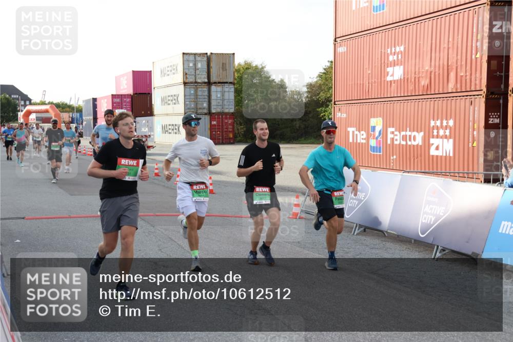 03.10.2026 - Köhlbrandbrückenlauf Tim E. http://msf.ph/oto/10612512 03.10.2026 16:18:21 Ziel 7230, 7498, 7514, 7763, 8000, 8001, 8435, 8488, 8547, 8572, 8607, 8862, 8874, 8954, 9275, 9358, 9700, 9831 meine-sportfotos.de