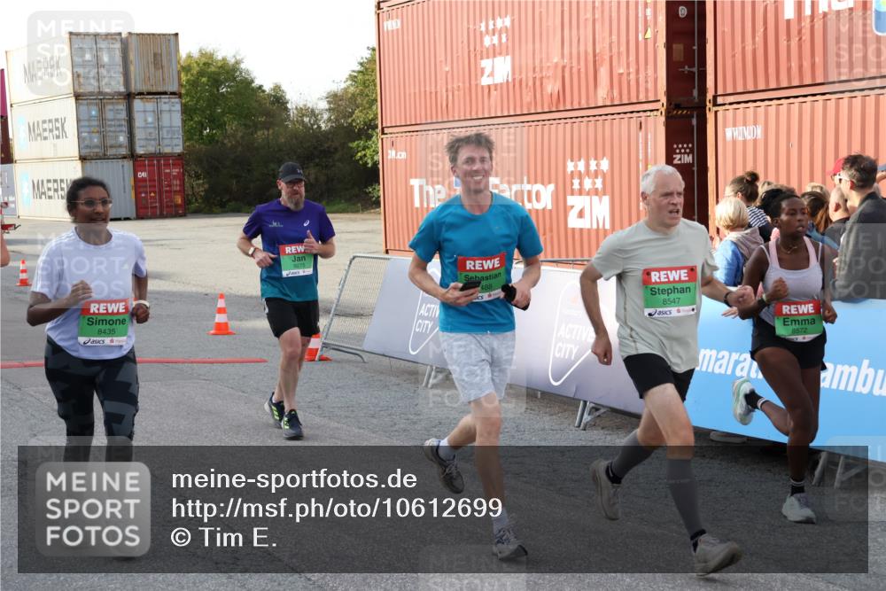 03.10.2026 - Köhlbrandbrückenlauf Tim E. http://msf.ph/oto/10612699 03.10.2026 16:18:29 Ziel 7230, 7246, 7247, 7763, 8028, 8435, 8488, 8547, 8572, 8607, 8862, 9275, 9358 meine-sportfotos.de