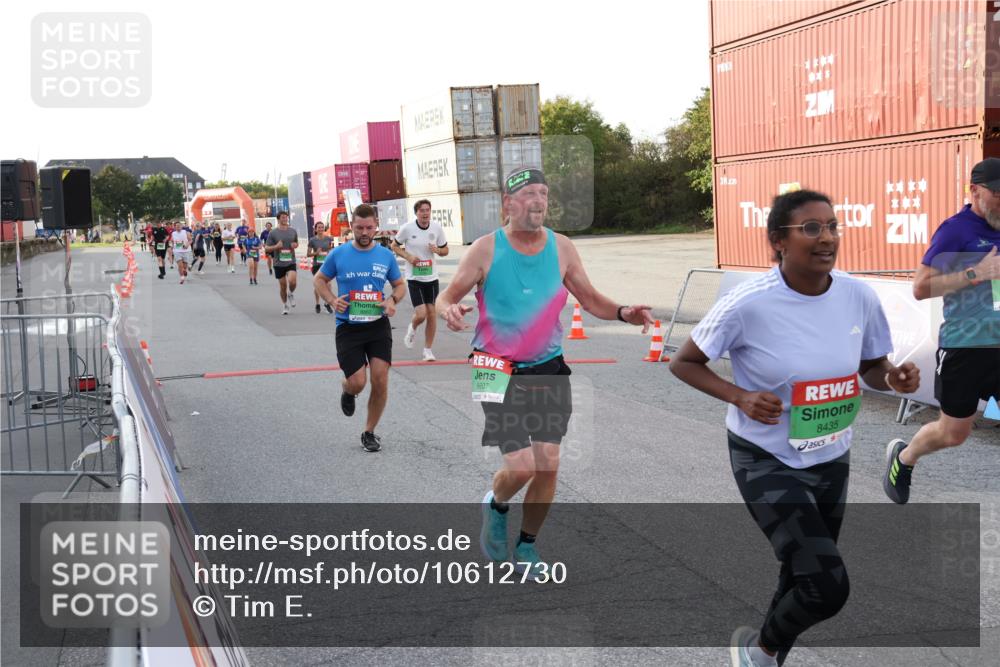 03.10.2026 - Köhlbrandbrückenlauf Tim E. http://msf.ph/oto/10612730 03.10.2026 16:18:30 Ziel 7230, 7246, 7247, 8028, 8435, 8488, 8547, 8572, 8607, 8862, 8925, 9075, 9275, 9358 meine-sportfotos.de