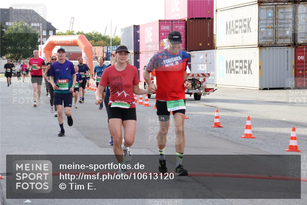 03.10.2026 - Köhlbrandbrückenlauf Tim E. http://msf.ph/oto/10613120 03.10.2026 16:18:49 Ziel 7154, 7188, 7423, 7532, 7639, 7640, 8108, 8553, 8703, 8879, 8914, 9080, 9150, 9536 meine-sportfotos.de