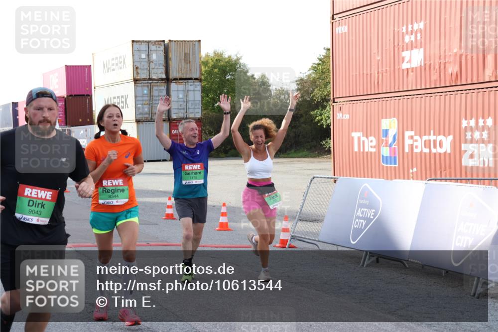 03.10.2026 - Köhlbrandbrückenlauf Tim E. http://msf.ph/oto/10613544 03.10.2026 16:19:07 Ziel 7177, 7178, 7629, 7630, 8109, 8344, 9043 meine-sportfotos.de