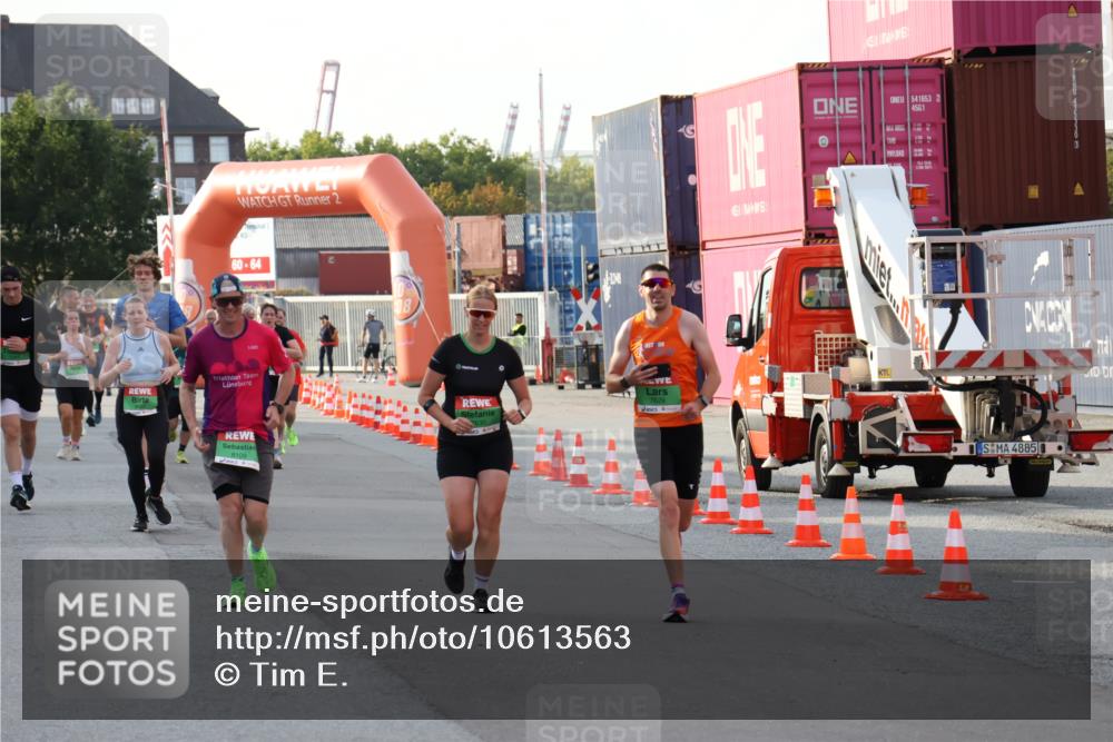 03.10.2026 - Köhlbrandbrückenlauf Tim E. http://msf.ph/oto/10613563 03.10.2026 16:19:09 Ziel 7177, 7178, 7629, 7630, 7950, 7953, 8109, 8344, 9043, 9669 meine-sportfotos.de