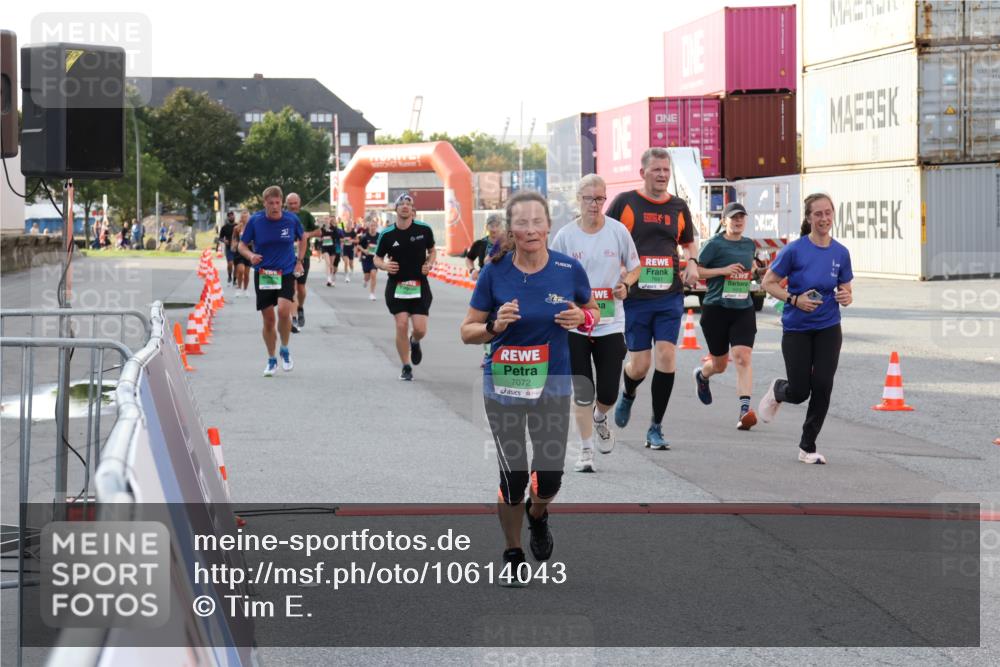 03.10.2026 - Köhlbrandbrückenlauf Tim E. http://msf.ph/oto/10614043 03.10.2026 16:19:31 Ziel 7072, 7661, 7673, 7740, 8005, 8813, 8836, 8938, 8950, 9092, 9192, 9268, 9373, 9625, 9790 meine-sportfotos.de