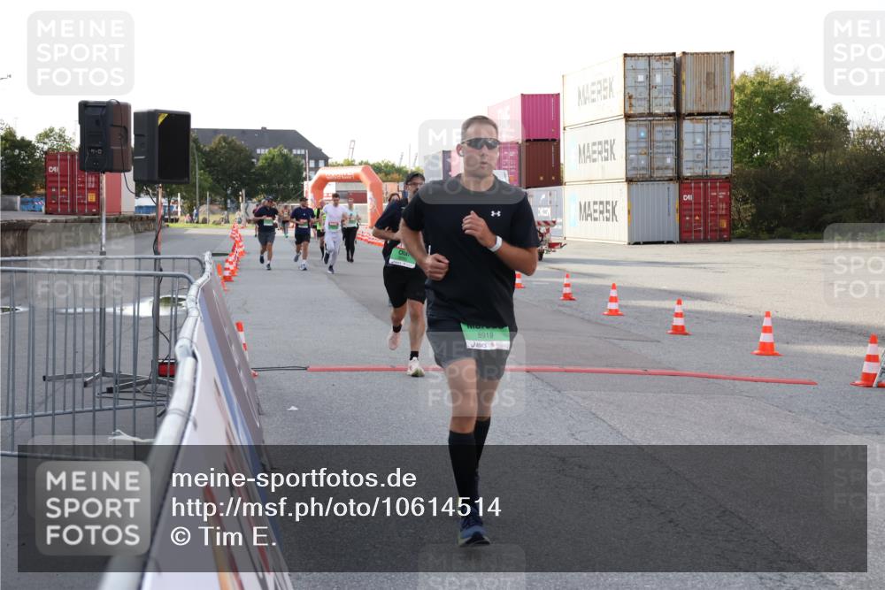 03.10.2026 - Köhlbrandbrückenlauf Tim E. http://msf.ph/oto/10614514 03.10.2026 16:19:52 Ziel 7540, 7621, 8020, 8669, 8688, 8717, 8823, 8824, 8919, 8995, 9355 meine-sportfotos.de