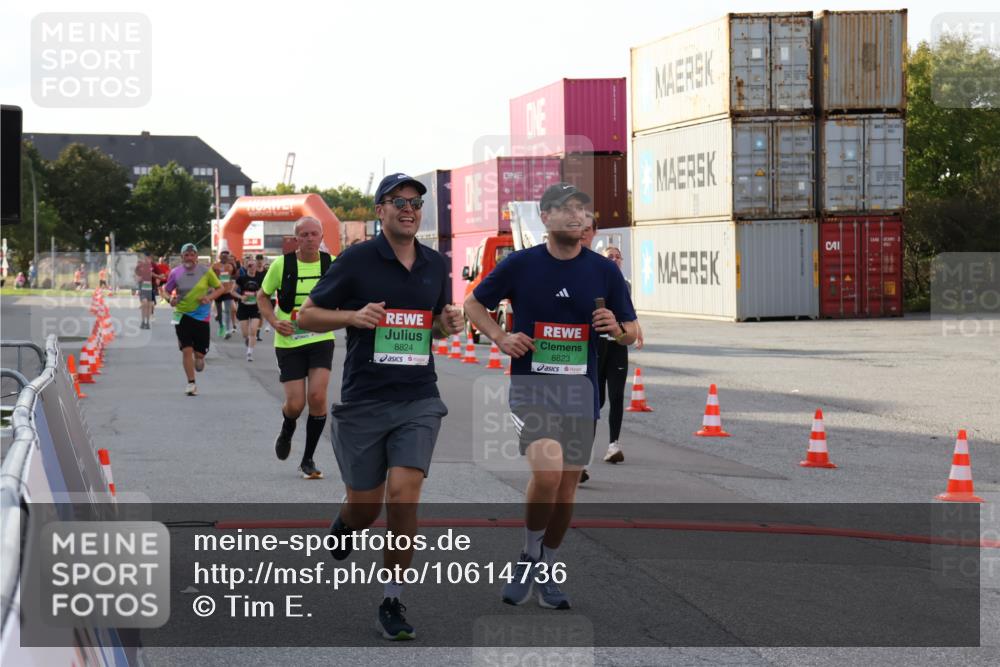 03.10.2026 - Köhlbrandbrückenlauf Tim E. http://msf.ph/oto/10614736 03.10.2026 16:20:02 Ziel 7063, 7249, 8020, 8590, 8687, 8823, 8824, 8880, 8931, 9600 meine-sportfotos.de