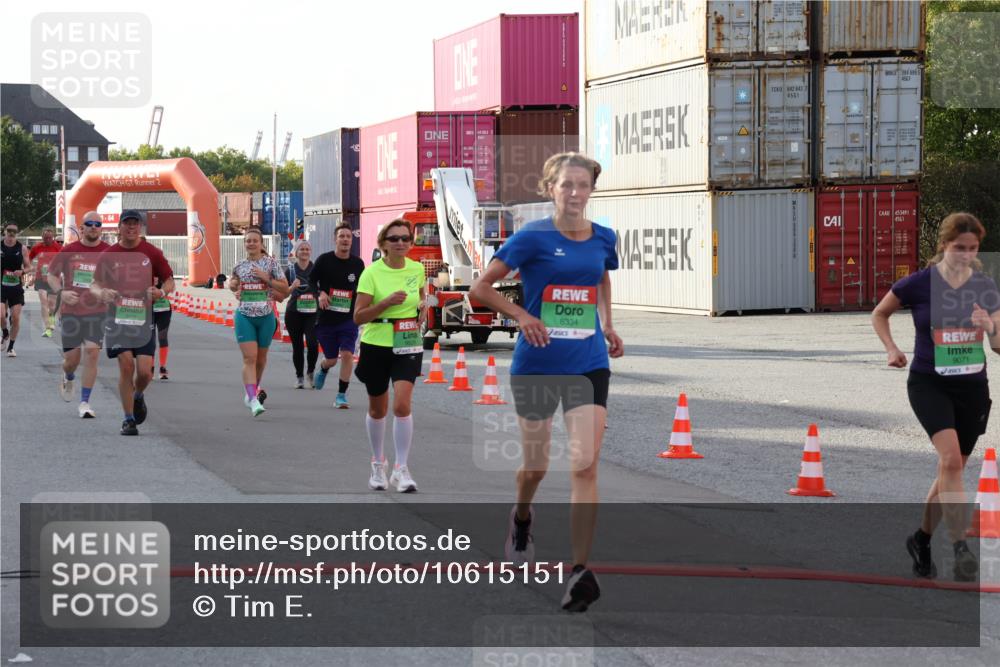 03.10.2026 - Köhlbrandbrückenlauf Tim E. http://msf.ph/oto/10615151 03.10.2026 16:20:15 Ziel 7533, 7574, 7681, 8061, 8241, 8308, 8334, 8438, 8534, 8981, 8982, 9071, 9525, 9529 meine-sportfotos.de