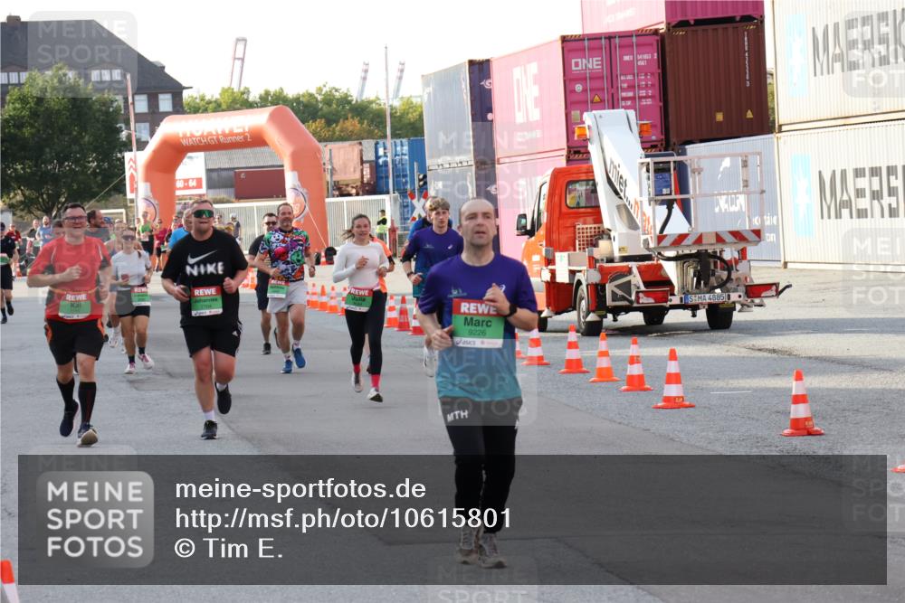 03.10.2026 - Köhlbrandbrückenlauf Tim E. http://msf.ph/oto/10615801 03.10.2026 16:20:44 Ziel 7336, 7519, 7704, 7711, 7791, 8364, 8564, 8565, 8581, 8948, 8949, 9173, 9226, 9501 meine-sportfotos.de