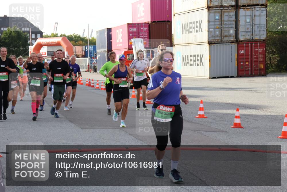 03.10.2026 - Köhlbrandbrückenlauf Tim E. http://msf.ph/oto/10616981 03.10.2026 16:21:23 Ziel 4108, 7079, 7097, 7439, 7469, 7470, 7734, 7735, 7738, 8110, 8490, 8708, 8728, 8842, 8845, 8860, 8895, 9000, 9201, 9203, 9394, 9689, 9739, 9740 meine-sportfotos.de