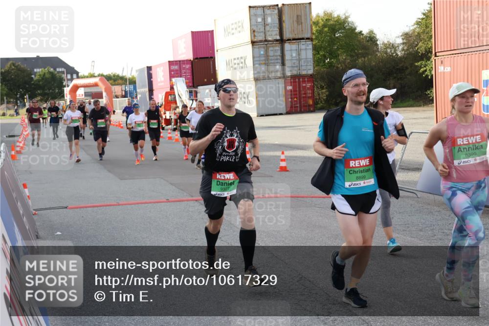 03.10.2026 - Köhlbrandbrückenlauf Tim E. http://msf.ph/oto/10617329 03.10.2026 16:21:38 Ziel 7028, 7252, 7432, 7435, 8399, 8407, 8580, 8878, 8899, 9079, 9227, 9233, 9261, 9301, 9327, 9473, 9699 meine-sportfotos.de