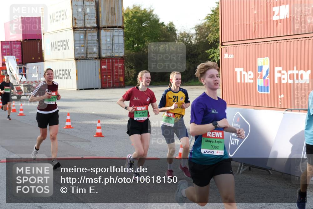03.10.2026 - Köhlbrandbrückenlauf Tim E. http://msf.ph/oto/10618150 03.10.2026 16:22:05 Ziel 7140, 7141, 7200, 7201, 7229, 7485, 7486, 7819, 7891, 7944, 8436, 8474, 8639, 9014, 9015, 9021, 9245, 9307, 9346, 9392 meine-sportfotos.de