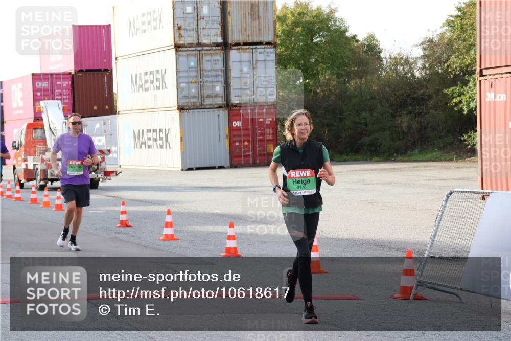 03.10.2026 - Köhlbrandbrückenlauf Tim E. http://msf.ph/oto/10618617 03.10.2026 16:22:21 Ziel 7163, 7793, 7945, 8414, 8983, 8991, 9178, 9347, 9386, 9832, 9834 meine-sportfotos.de