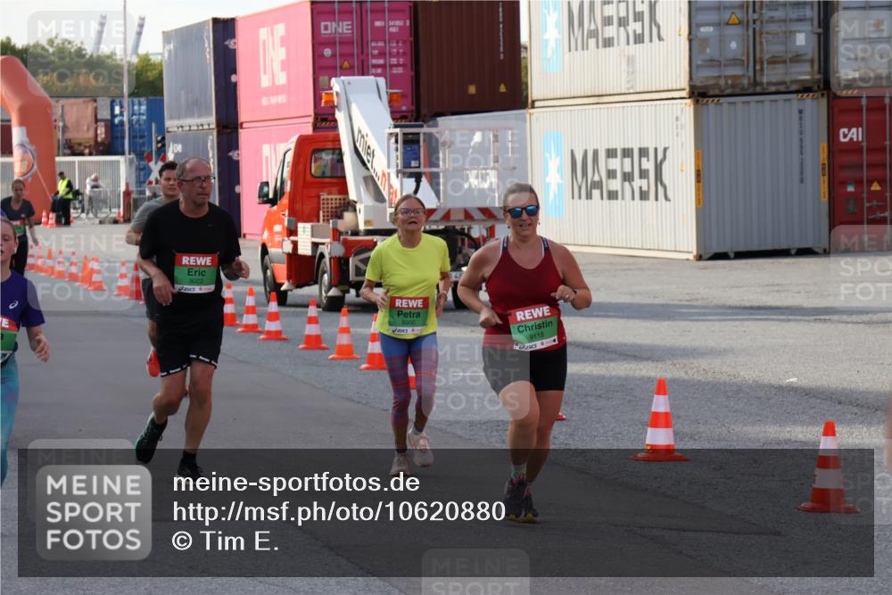 03.10.2026 - Köhlbrandbrückenlauf Tim E. http://msf.ph/oto/10620880 03.10.2026 16:23:47 Ziel 7503, 7504, 8473, 8818, 8897, 8900, 8947, 9022, 9118, 9374, 9428 meine-sportfotos.de